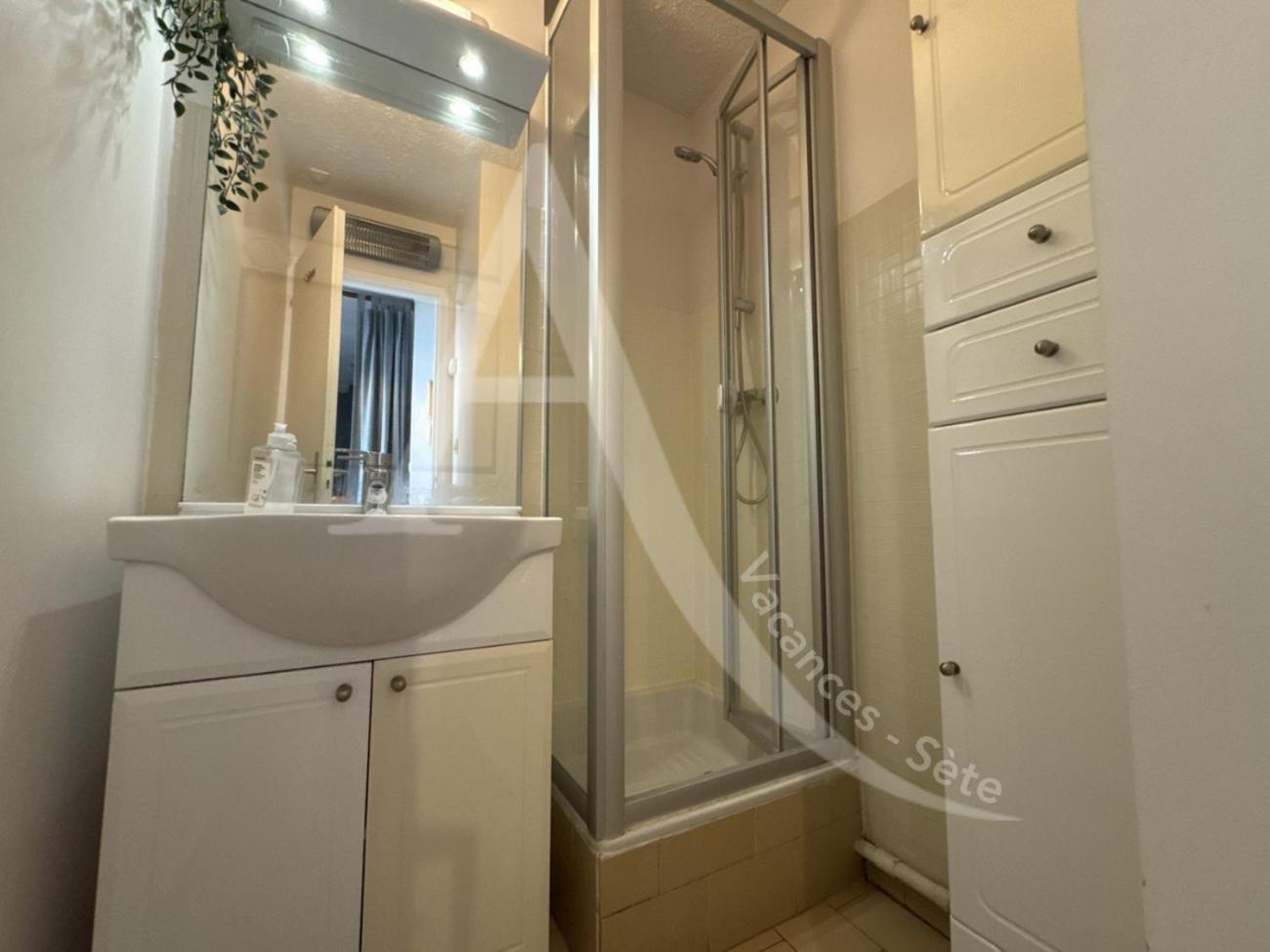 40 M², 1ere Ligne Mer, Dernier Etage Avec Ascenseur Appartement Sète