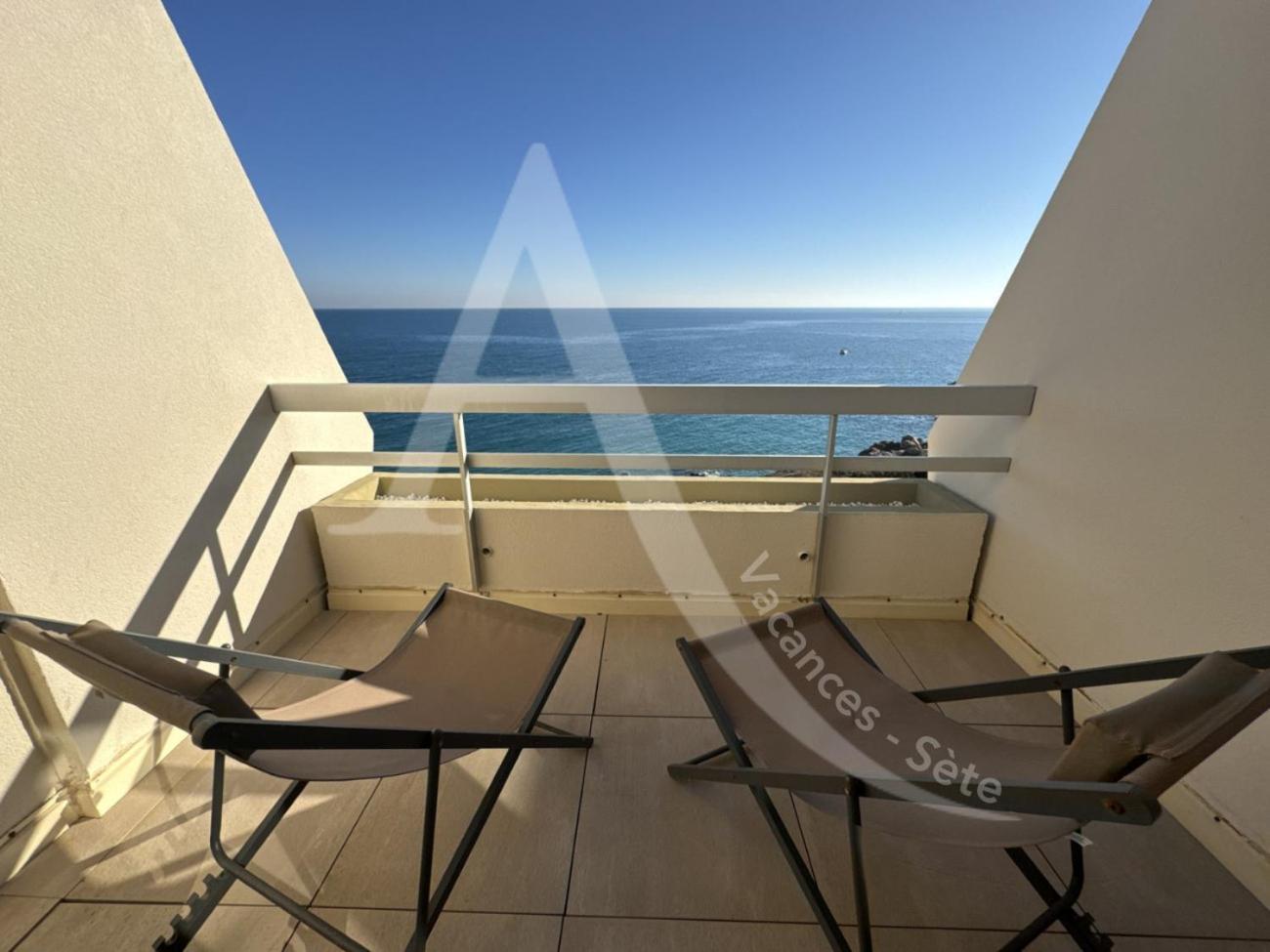 Appartement 40 M², 1ere Ligne Mer, Dernier Etage Avec Ascenseur Sète